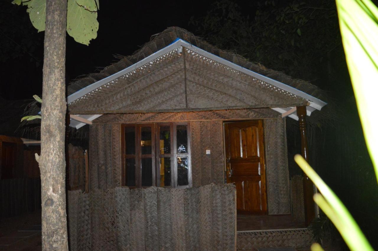 Kings Villa Resort Bãi biển Bãi biển Palolem Ngoại thất bức ảnh