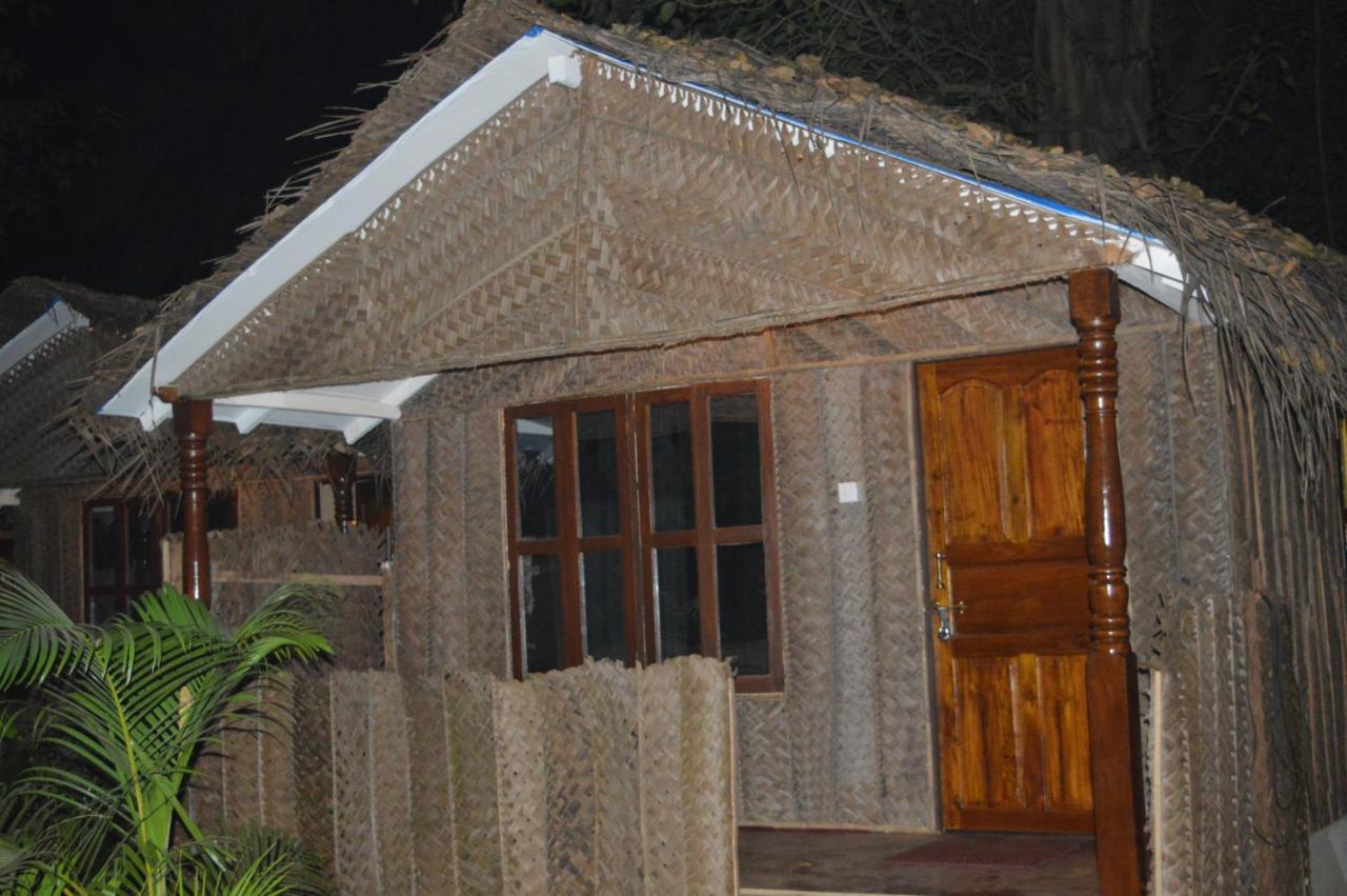 Kings Villa Resort Bãi biển Bãi biển Palolem Ngoại thất bức ảnh